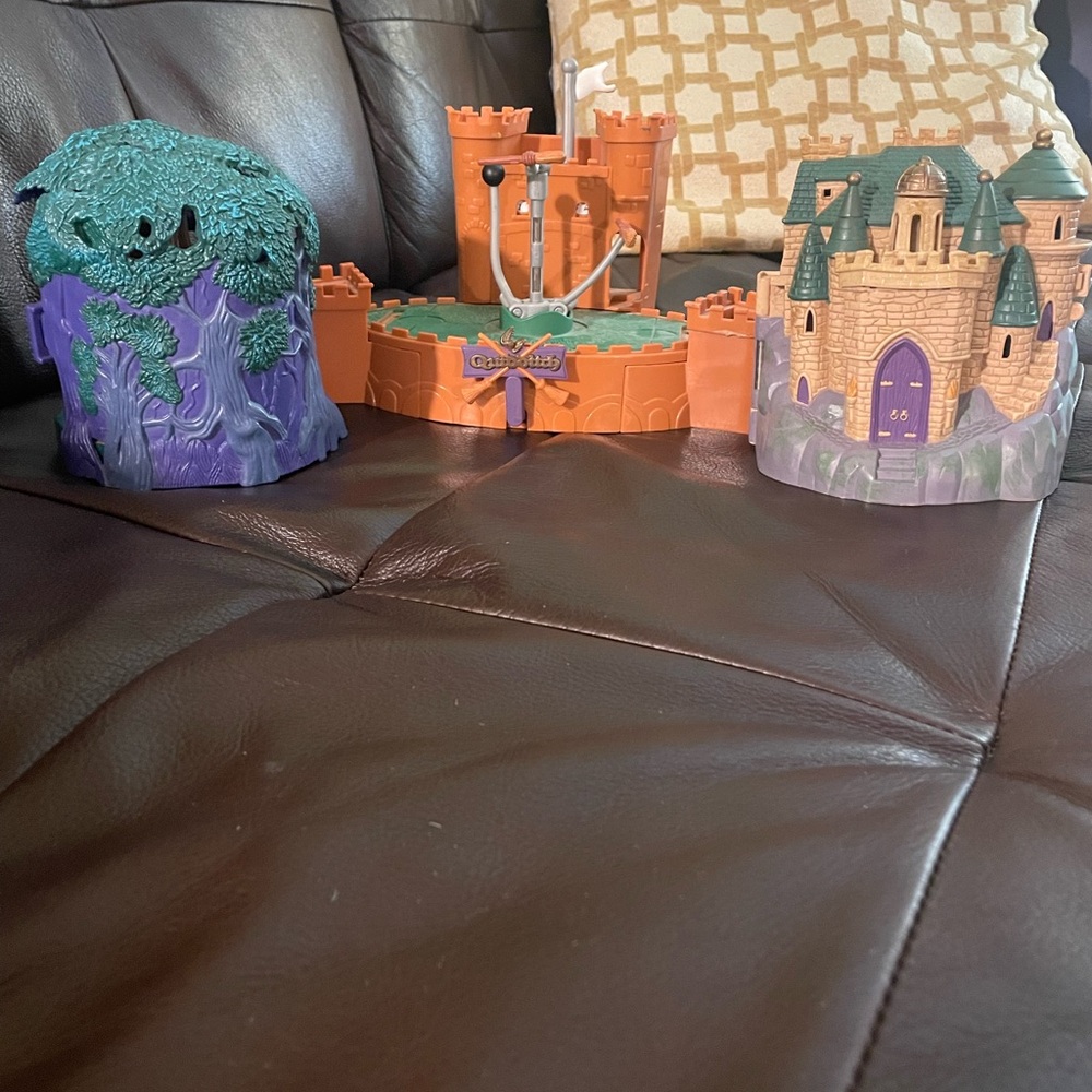 2001 Harry Potter Hogwarts Hogwarts Castle, Whomping Willow, & Quidditch Set